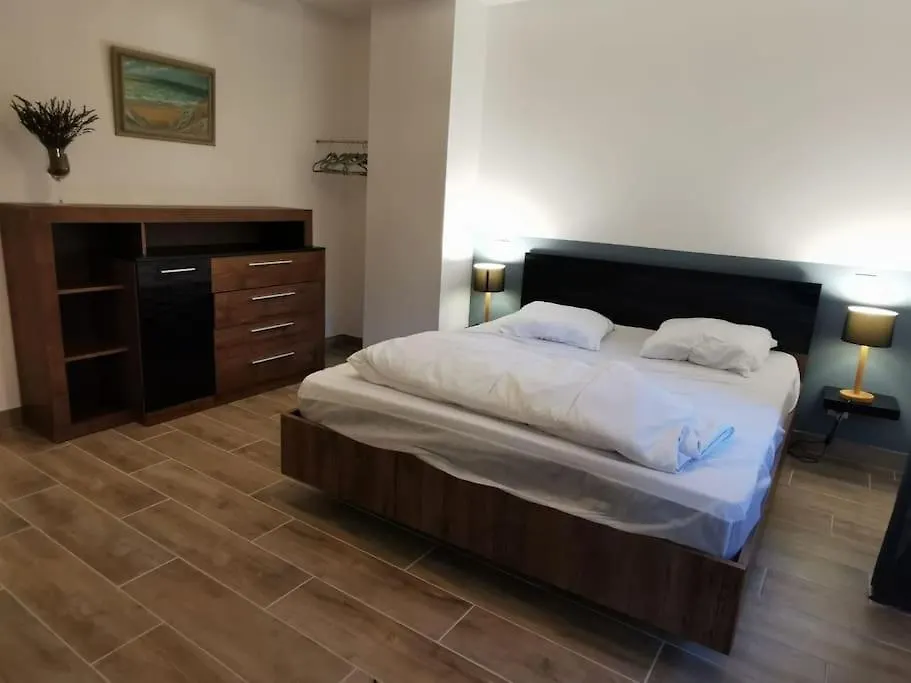 Holiday home Batisse Provencale Avec Piscine Villa Banon